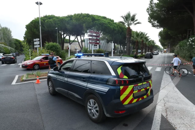 Francia abre investigación terrorista tras explosión cerca de sinagoga