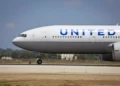 Vista de un vuelo de United Airlines en el aeropuerto Ben Gurion el 3 de agosto de 2013. (Moshe Shai/Flash90)