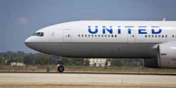 Vista de un vuelo de United Airlines en el aeropuerto Ben Gurion el 3 de agosto de 2013. (Moshe Shai/Flash90)