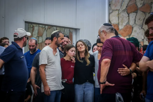 Entierran en Jerusalén a soldado israelí asesinado en ataque terrorista
