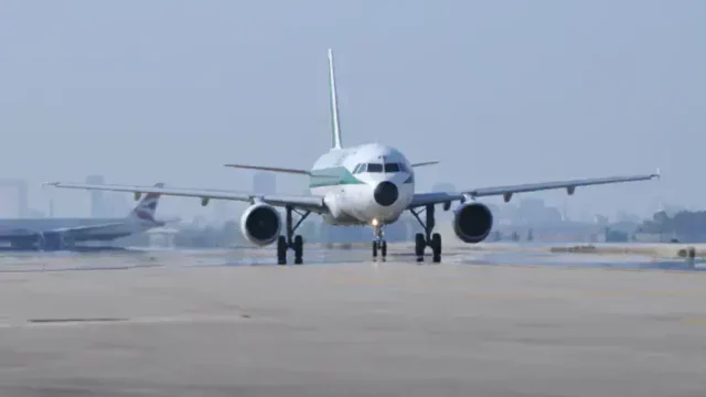 Avión regresa a Tel Aviv tras disturbios provocados por un pasajero durante el vuelo