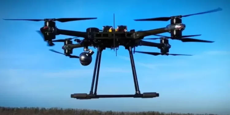 Uralvagonzavod presenta el dron Berdysh con lanzallamas y lanzagranadas