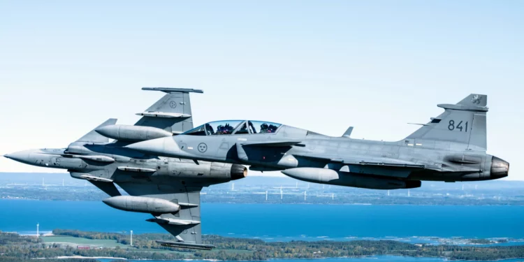 Ucrania negocia aviones Gripen y Eurofighter tras recibir F-16