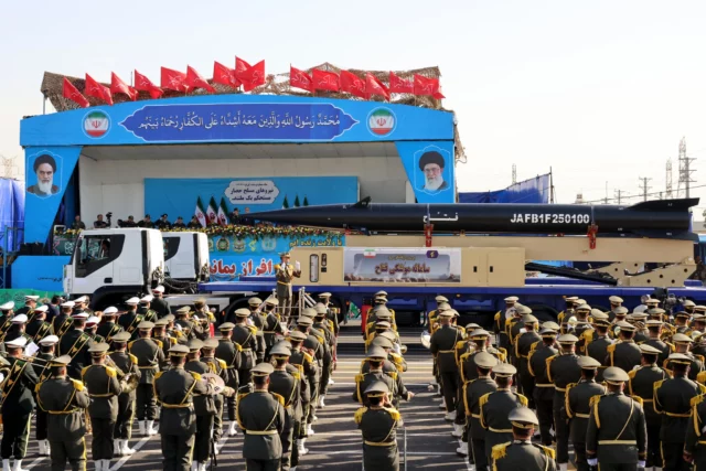 Irán arremete contra Austria por un informe que dice que Teherán busca una bomba nuclear