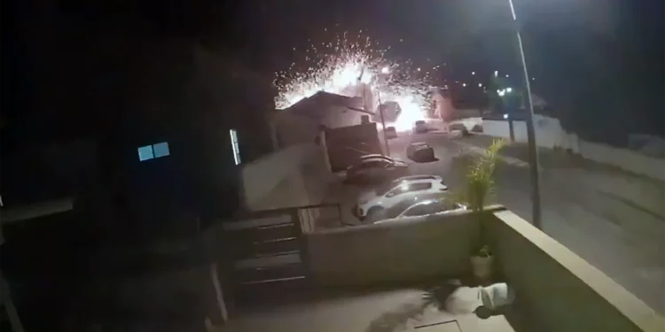 65 cohetes desde el Líbano hacia el norte de Israel en una hora