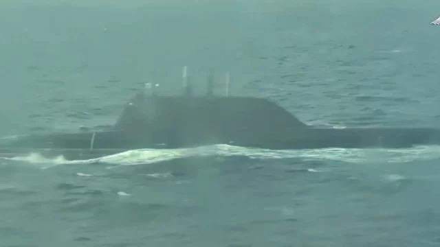Submarino ruso “Emperador Alexander III” completa misión bajo hielo Ártico