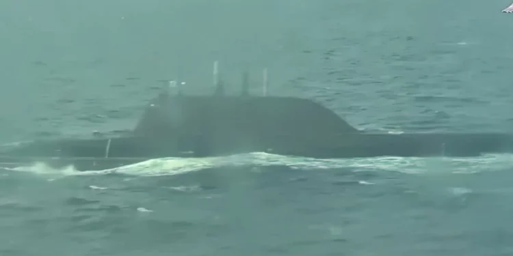 Submarino ruso “Emperador Alexander III” completa misión bajo hielo Ártico