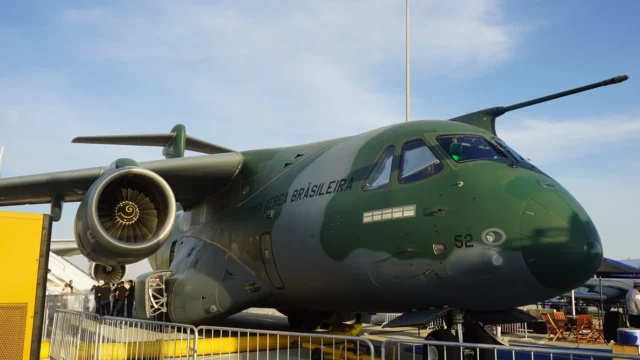 Sudáfrica avanza con la adquisición del Embraer C-390
