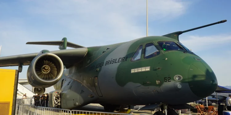 Sudáfrica avanza con la adquisición del Embraer C-390