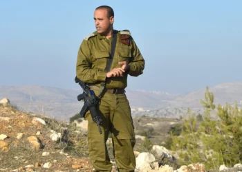 El entonces comandante de la División de Judea y Samaria, Tamir Yadai, durante una entrevista el 6 de enero de 2014. (Yossi Zeliger/Flash90)