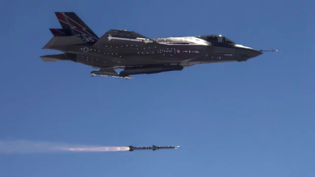 EE. UU. autoriza más de 200 misiles AIM-120D-3 para Dinamarca