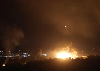 Ataque israelí golpea búnker subterráneo de Hezbolá en Beirut