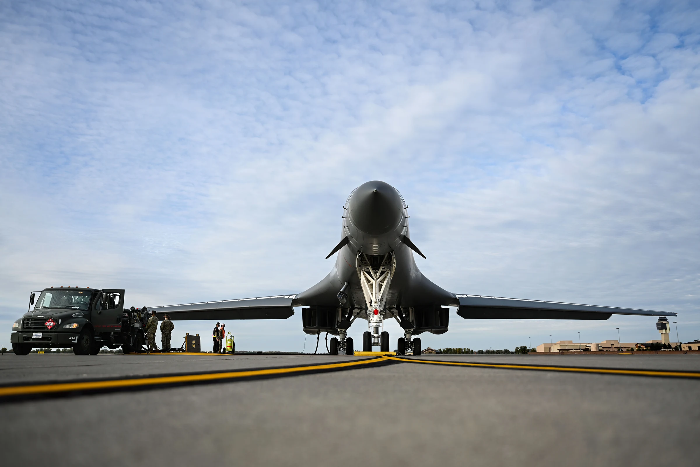 Reabastecimiento en caliente del B-1B Lancer tras 30 años en Grand Forks