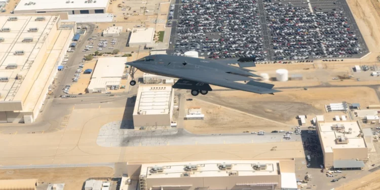 El B-2 Spirit of Nebraska completa misión de 91 días