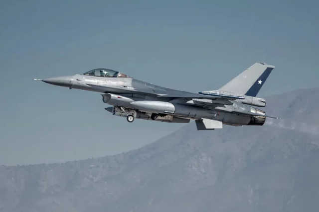 Lockheed modernizará sistemas anticolisión de los F-16 chilenos