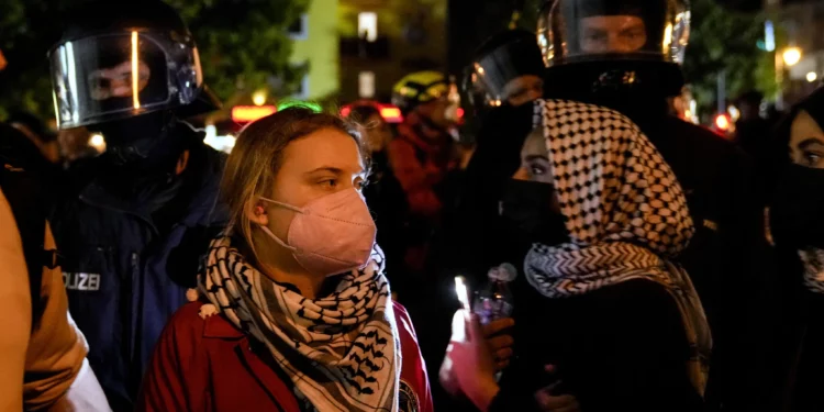 La policía en Alemania desmantela campamento contra Israel en Dortmund