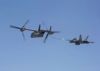 Los V-22 Osprey amplían el alcance de los cazas navales