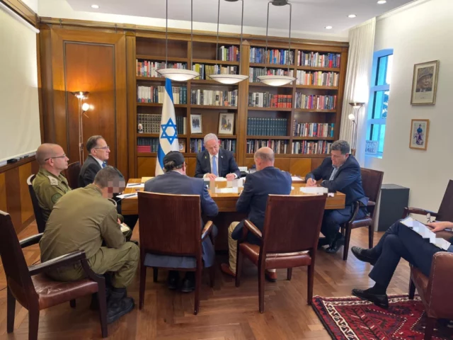 Netanyahu habla por teléfono con Biden y Harris