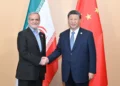 Xi promete impulsar lazos con Irán en conversaciones con Pezeshkian