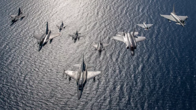 Grecia rechaza la misión de vigilancia aérea de la OTAN en el Báltico