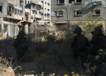 Israel atacó 185 objetivos de Hezbolá en Líbano y 45 de Hamás en Gaza
