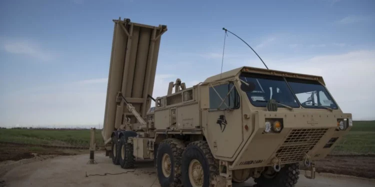 El ejército estadounidense despliega un sistema de defensa antimisiles THAAD en Israel, marzo de 2019. (US Army Europe/Archivo)