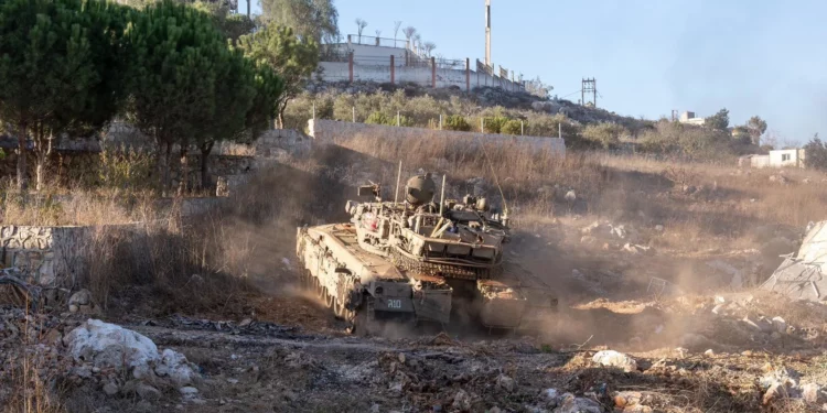 En el sur del Líbano, el Equipo de Combate de la 8ª Brigada junto con la unidad de élite LOTAR especializada en operaciones antiterroristas