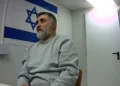 Un miembro de las fuerzas de élite Radwan de Hezbolá se ve en un video de interrogatorio publicado el 15 de octubre de 2024. (Fuerzas de Defensa de Israel)