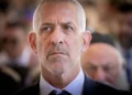 El jefe del Shin Bet, Ronen Bar, en una ceremonia estatal que marca el aniversario hebreo del ataque de Hamás del 7 de octubre, en el cementerio militar del Monte Herzl en Jerusalén el 27 de octubre de 2024. (Chaim Goldberg FLASH90)