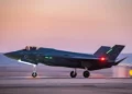 Los aviones de combate israelíes F-35 regresan a la base aérea de Nevatim después de realizar un ataque aéreo en Yemen, el 20 de julio de 2024. (Fuerzas de Defensa de Israel)