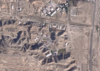 Esta fotografía satelital de Planet Labs PBC muestra edificios dañados en la base militar iraní de Parchin, en las afueras de Teherán, Irán, el 27 de octubre de 2024 (Planet Labs PBC vía AP)