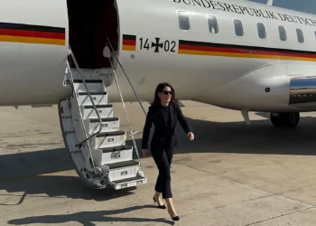 La ministra alemana de Asuntos Exteriores, Annalena Baerbock, llega a Beirut el 23 de octubre de 2024. (Jörg Blank/dpa vía Reuters Connect)