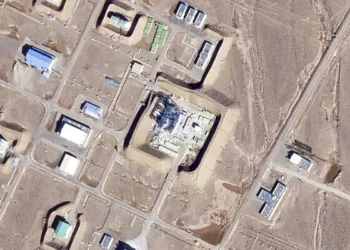 Esta fotografía satelital de Planet Labs PBC muestra un gran edificio dañado en el Centro Espacial Shahroud de la Guardia Revolucionaria en la provincia de Semnan, Irán, el 29 de octubre de 2024. (Planet Labs PBC vía AP)