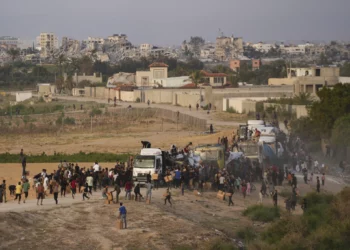 Casi 100 camiones de ayuda humanitaria saqueados en Gaza