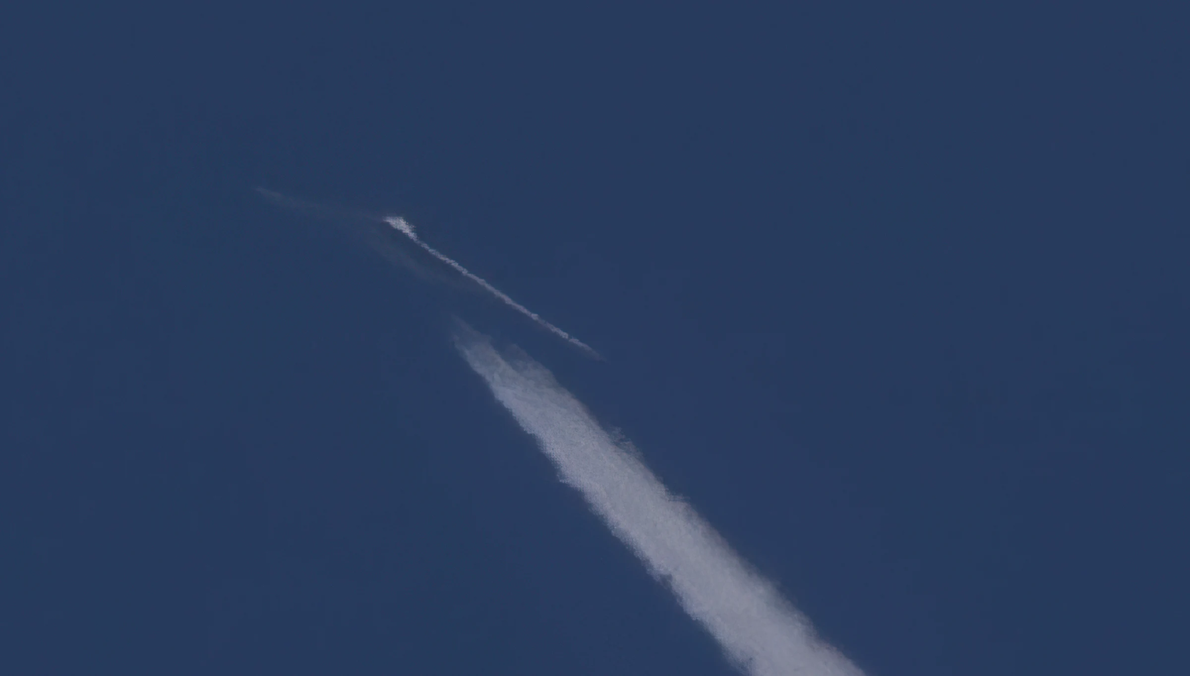 Avistamiento del B-21 Raider en pleno vuelo