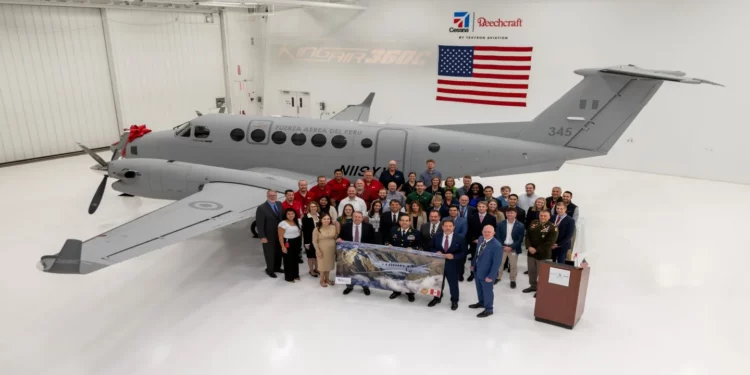 Textron Aviation entrega el Beechcraft King Air 360CHW a Perú