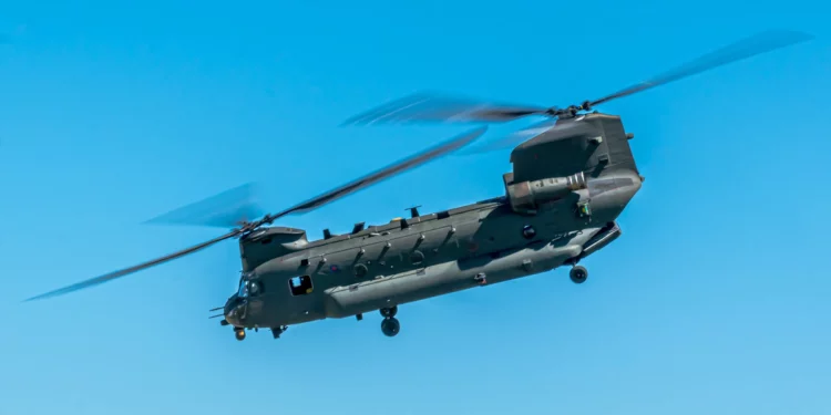 Los Chinook CH47-ER del Reino Unido recibirán CAAS de Collins Aerospace