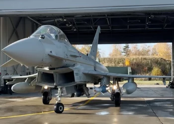 Typhoon italianos desplegados por la OTAN realizan actividad aire-tierra