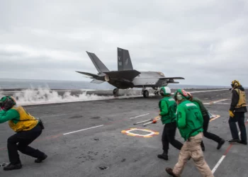 F-35C del Cuerpo de Marines atacan objetivos hutíes en Yemen