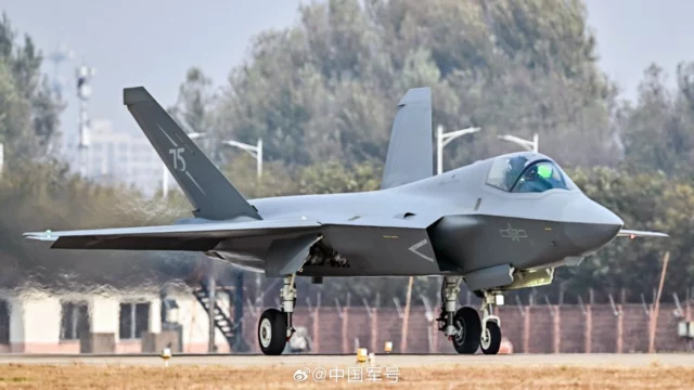 China inicia las entregas del caza furtivo J-35
