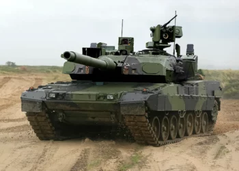 Noruega recibe oficialmente los modernos tanques Leopard 2A8