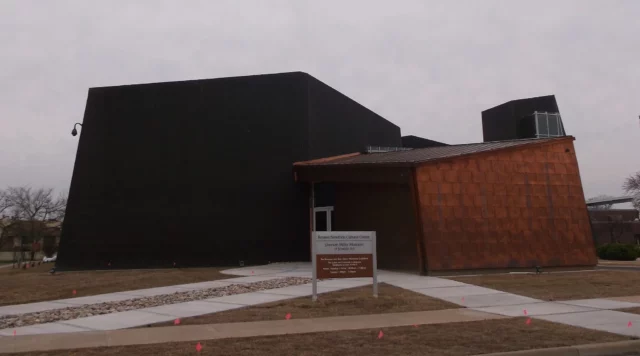 Museo en Tulsa realiza funeral judío para restos de víctimas del Holocausto