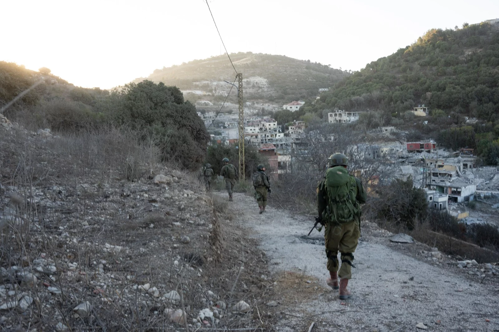 Ejército israelí destruye nuevos objetivos de Hezbolá en el sur del Líbano