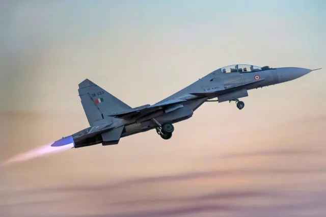 El caza Su-30MKM volará al menos otros diez años