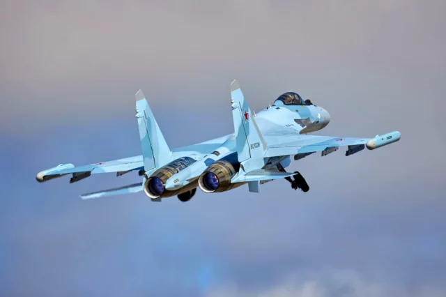 Su-35S Flanker-E: Caza ruso con supermaniobrabilidad
