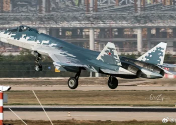 Aviones Su-57 rusos debutan en el Zhuhai Airshow con dos prototipos