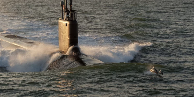 El USS Minnesota se despliega en Guam ante amenaza de China