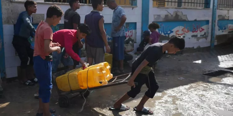 Planta desalinizadora en Gaza vuelve a operar tras meses de guerra