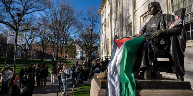 Conferencia en Harvard aborda antisemitismo en los campus universitarios