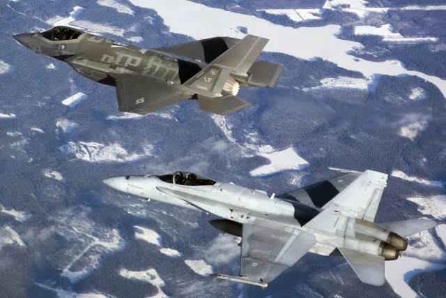 De los Hornet al F-35: La evolución de la defensa de Finlandia